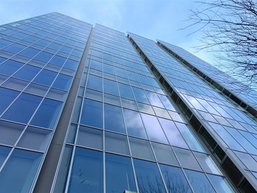 新和硝子株式会社は、1963年設立のガラス施工の専門会社です。